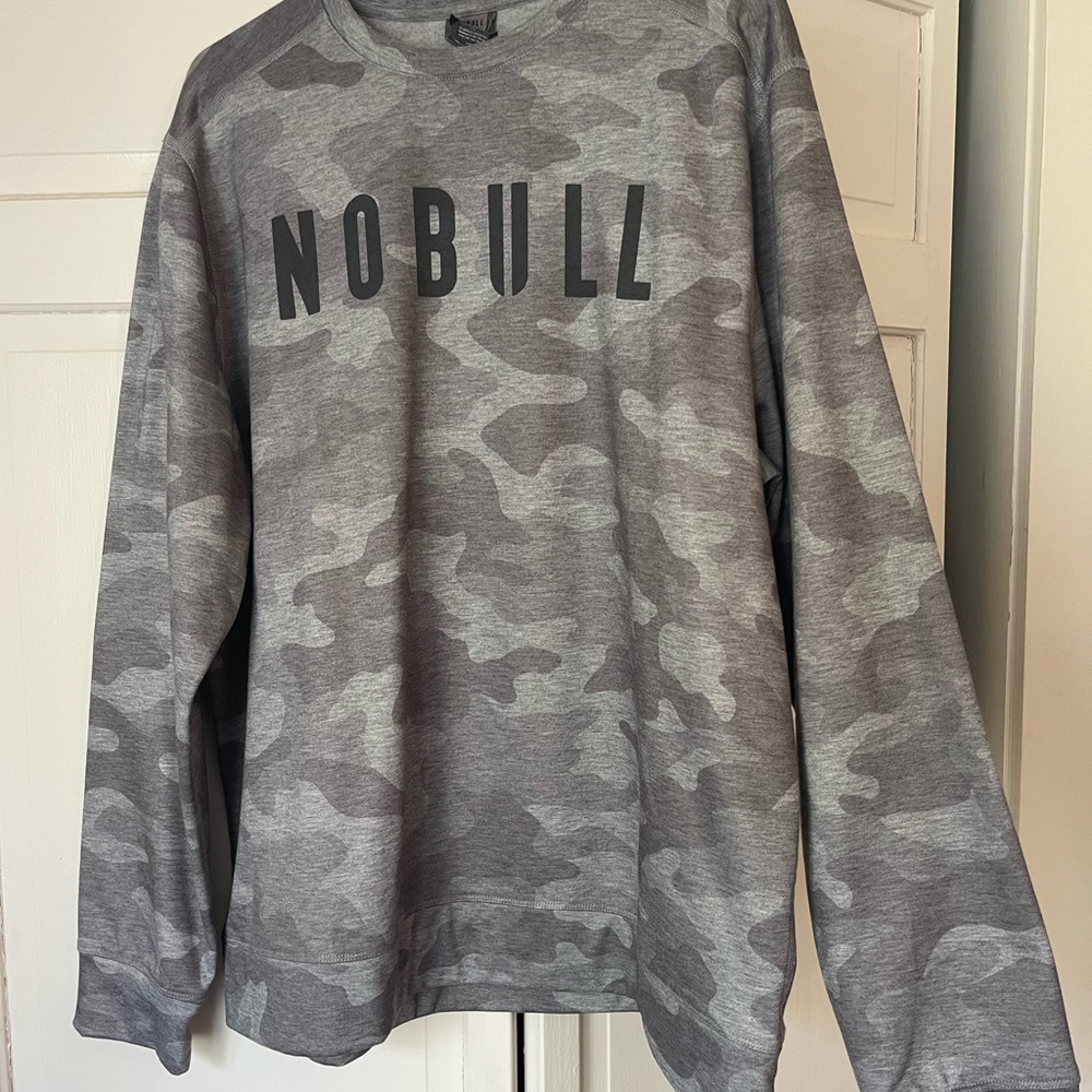 NOBULL Men's Gray Camouflage Crewneck Sweater